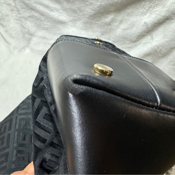 Givenchy monogram tote bag - Picture 11 of 14